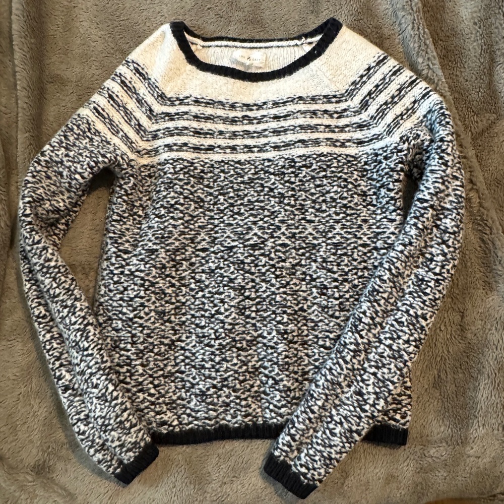 Lou & Grey Black and White Crew Neck Sweater with Textured Knit